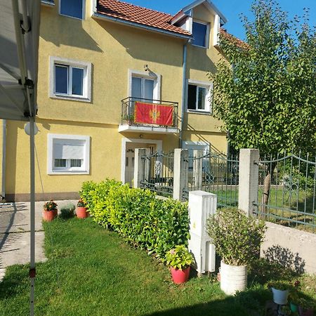 Lucic Guesthouse Цетине Экстерьер фото