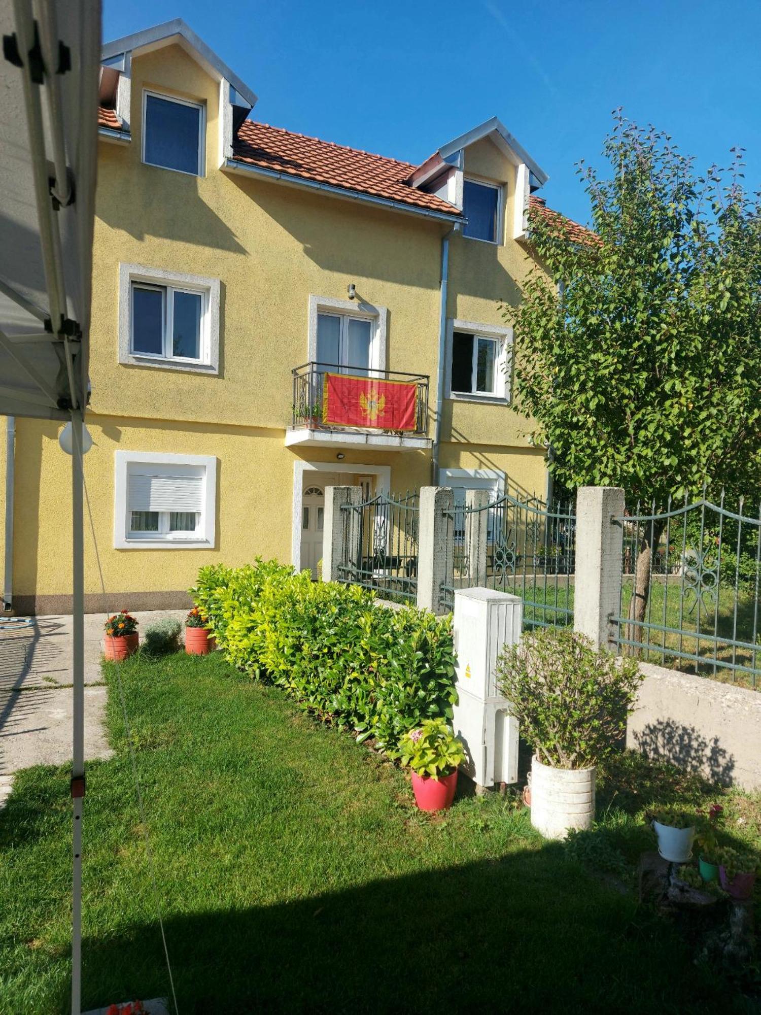 Lucic Guesthouse Цетине Экстерьер фото