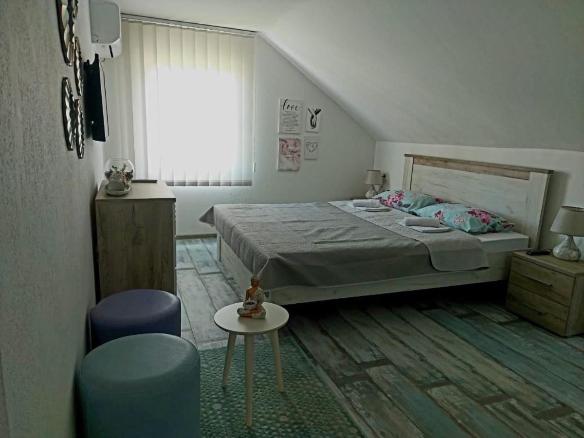 Lucic Guesthouse Цетине Экстерьер фото