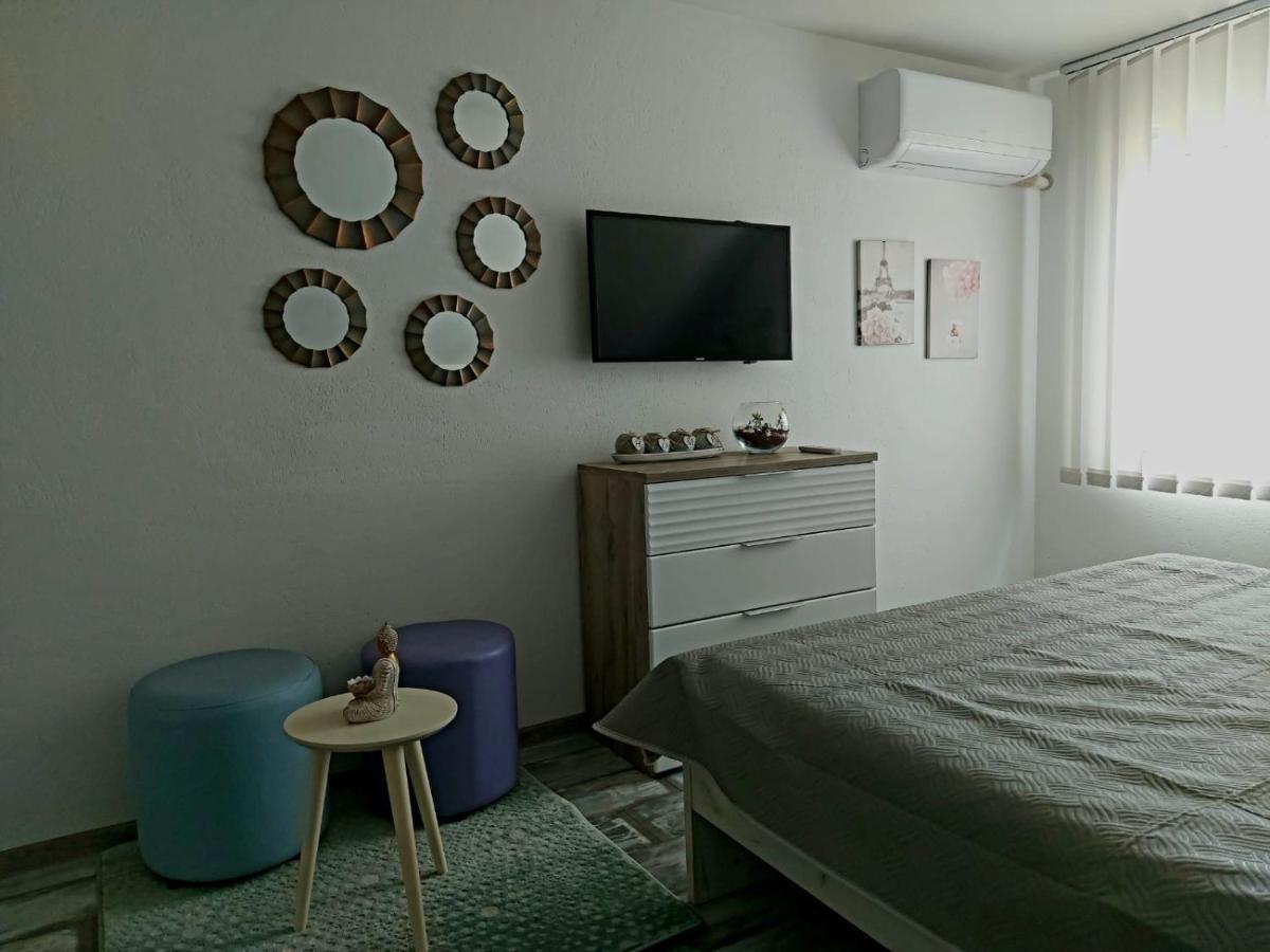 Lucic Guesthouse Цетине Экстерьер фото