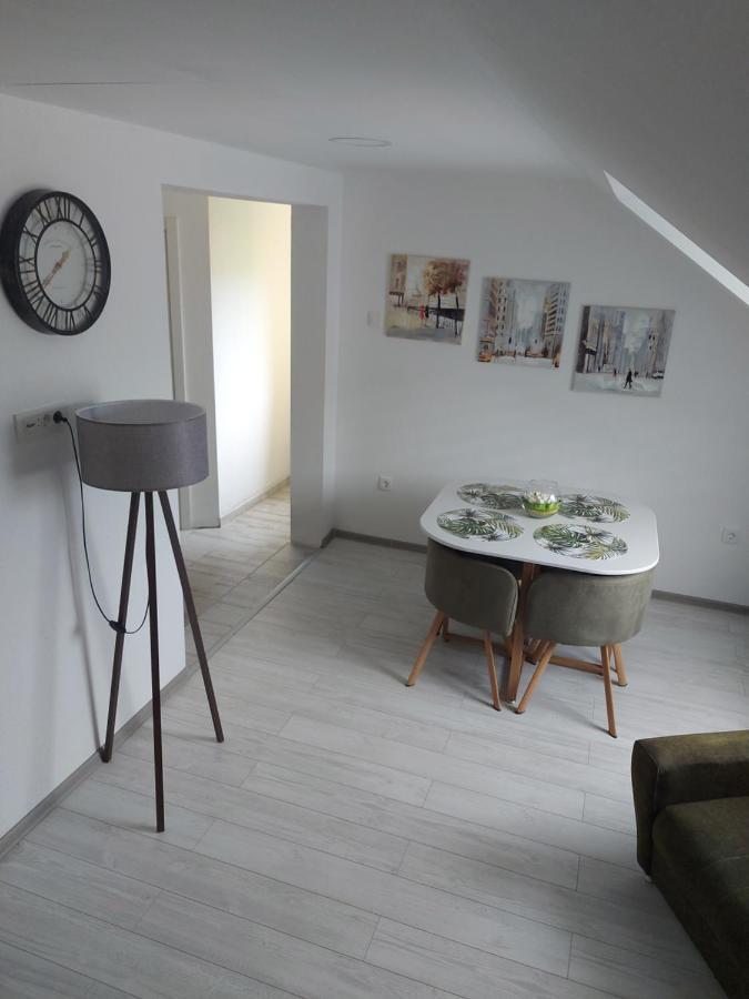 Lucic Guesthouse Цетине Экстерьер фото