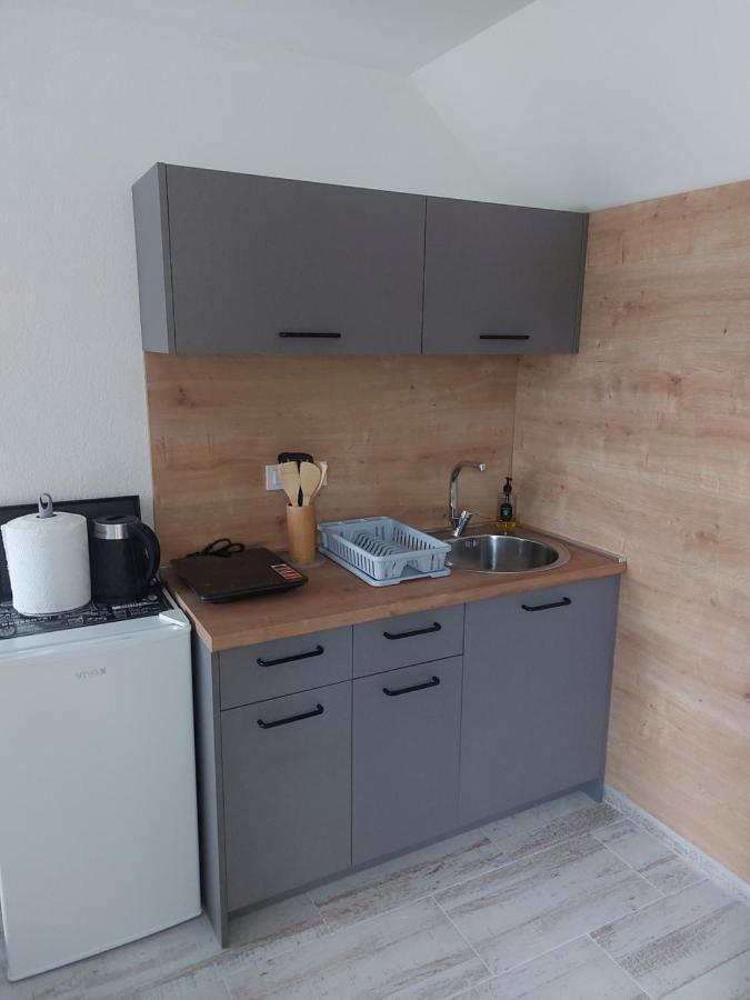 Lucic Guesthouse Цетине Экстерьер фото