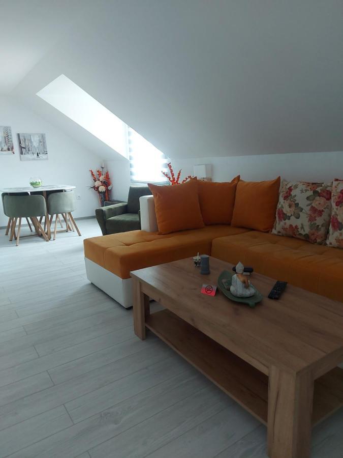 Lucic Guesthouse Цетине Экстерьер фото